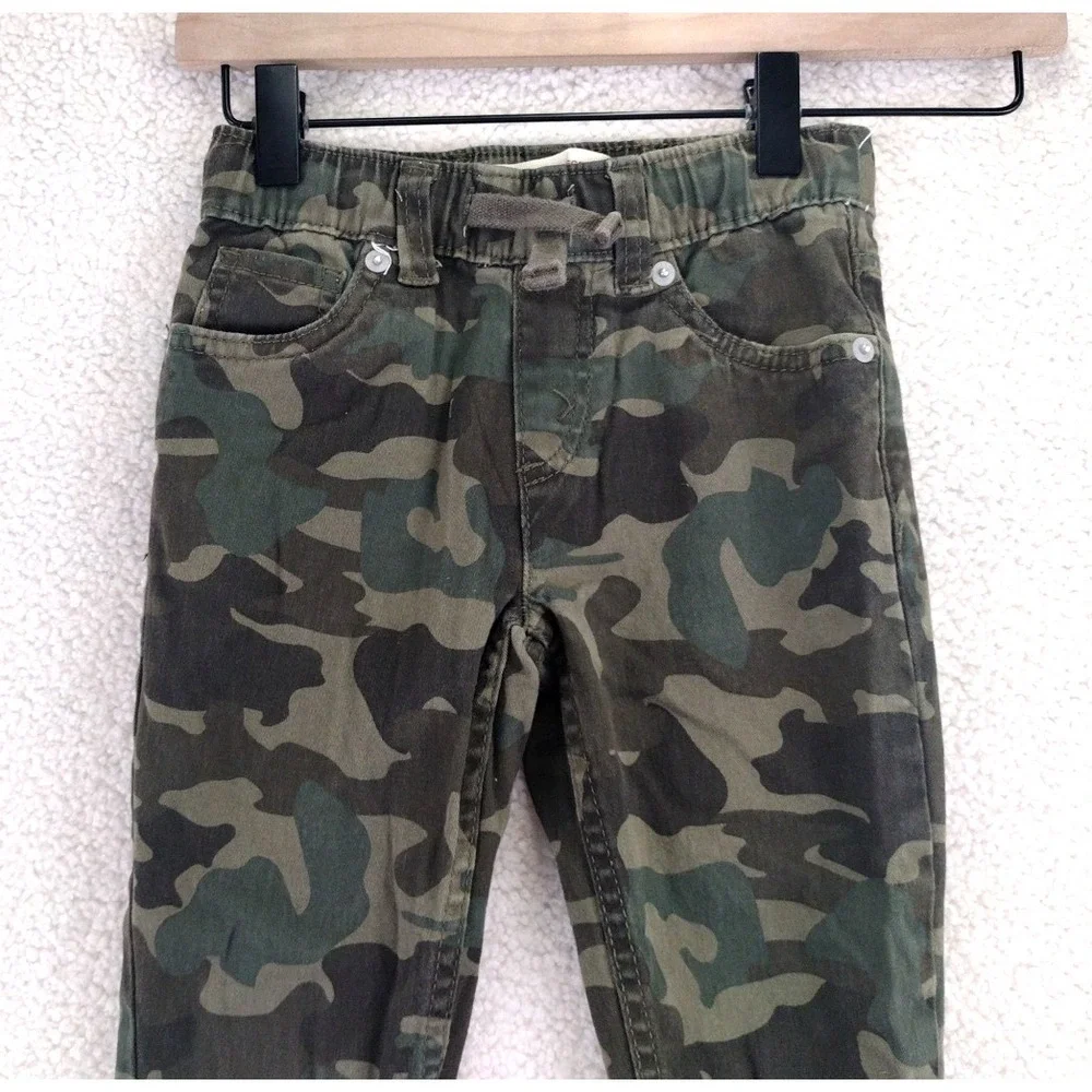 Kids Levi's Camouflage Jogger Pants Size 5 Elastic Waist Drawstring‎